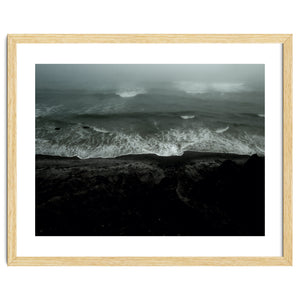 BLACK BEACH OCEAN by KISSA STUDIO