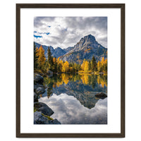 Golden Autumn Reflection: Majestic Mountain Wilderness Landscape