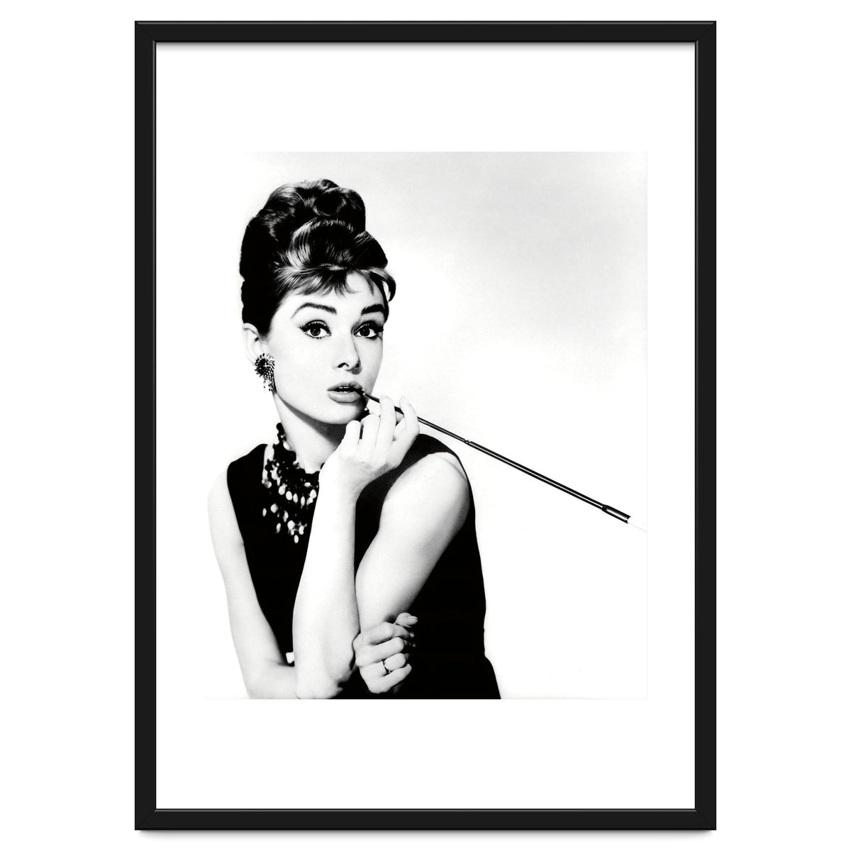 AUDREY HEPBURN in BREAKFAST AT TIFFANY'S (1961), directed by BLAKE EDWARDS.