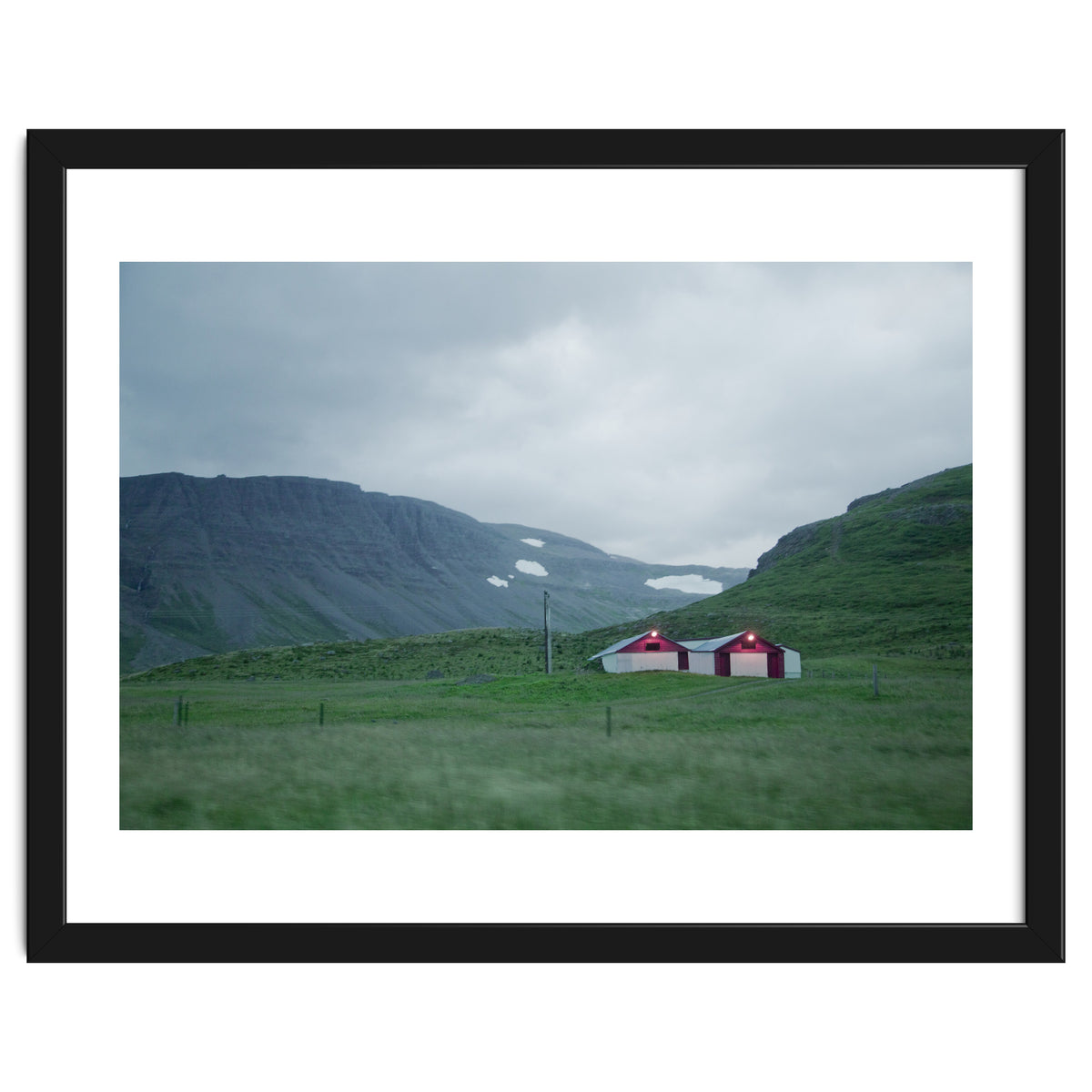 Cabins under the twilight - Iceland