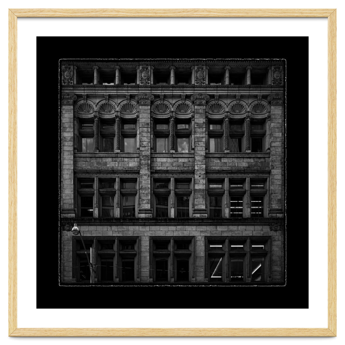 No 11 Adelaide St W 1 with Border