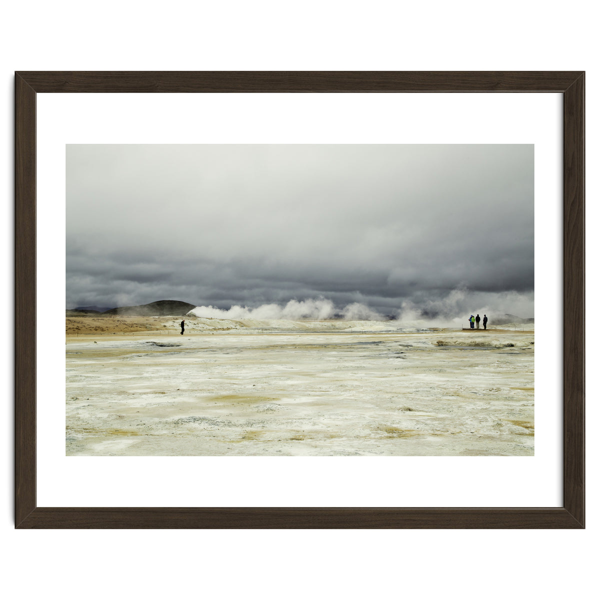 Tourists at the volcano steam spot - Iceland