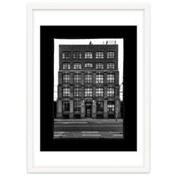 No 736 Dundas St E 1 with Border