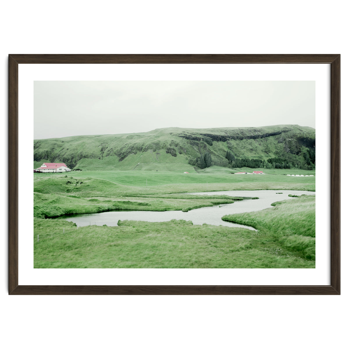 Pond and house in the middle of nowhere - Iceland