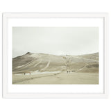 Tourists at volcano - Iceland thumbnail