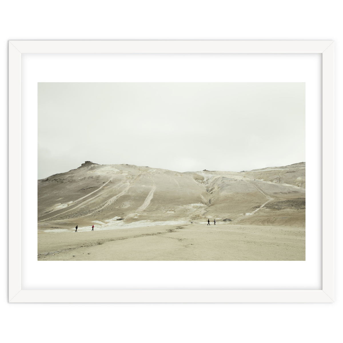Tourists at volcano - Iceland