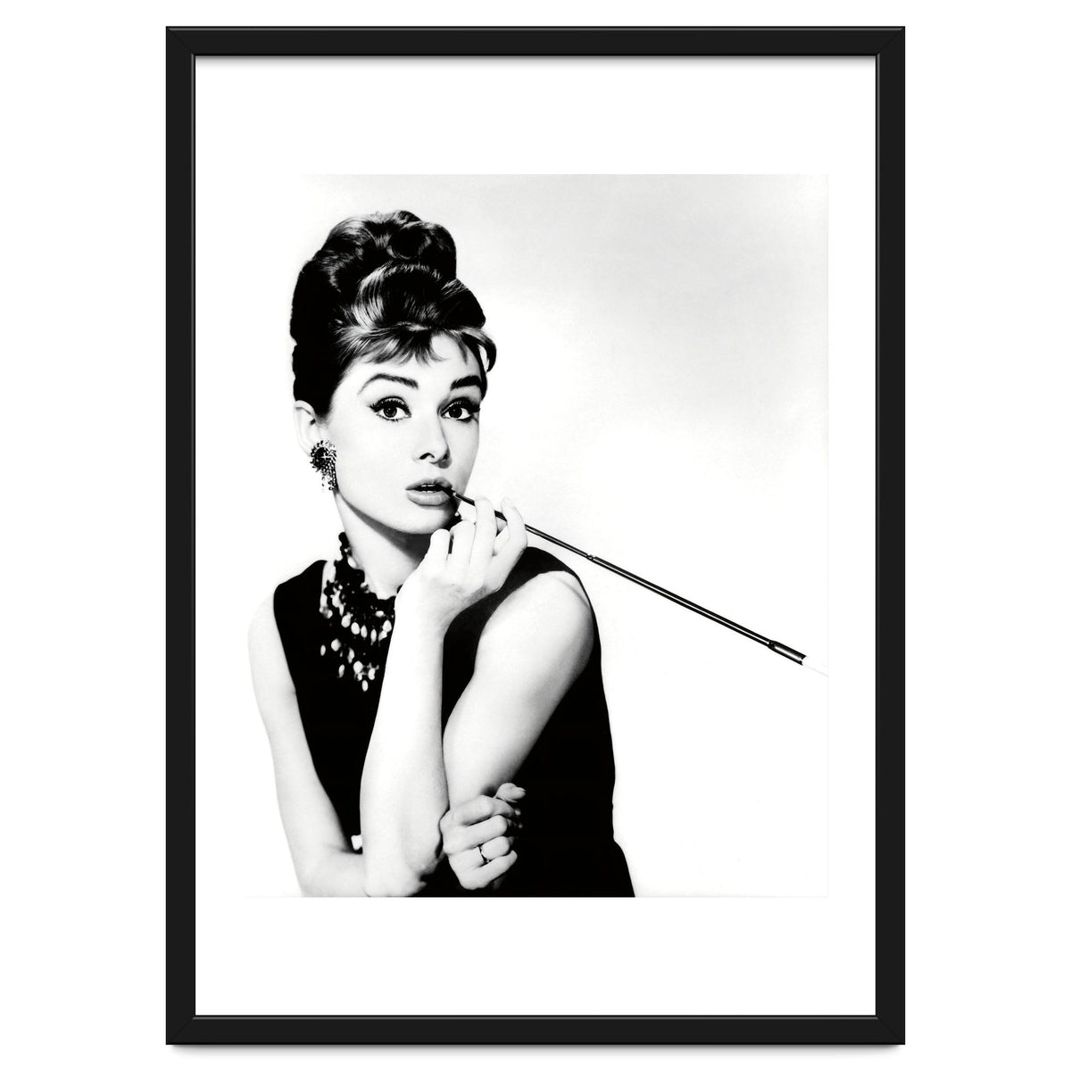 AUDREY HEPBURN in BREAKFAST AT TIFFANY'S (1961), directed by BLAKE EDWARDS.