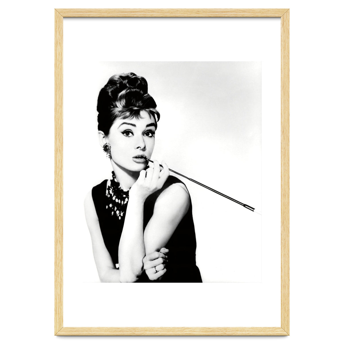 AUDREY HEPBURN in BREAKFAST AT TIFFANY'S (1961), directed by BLAKE EDWARDS.