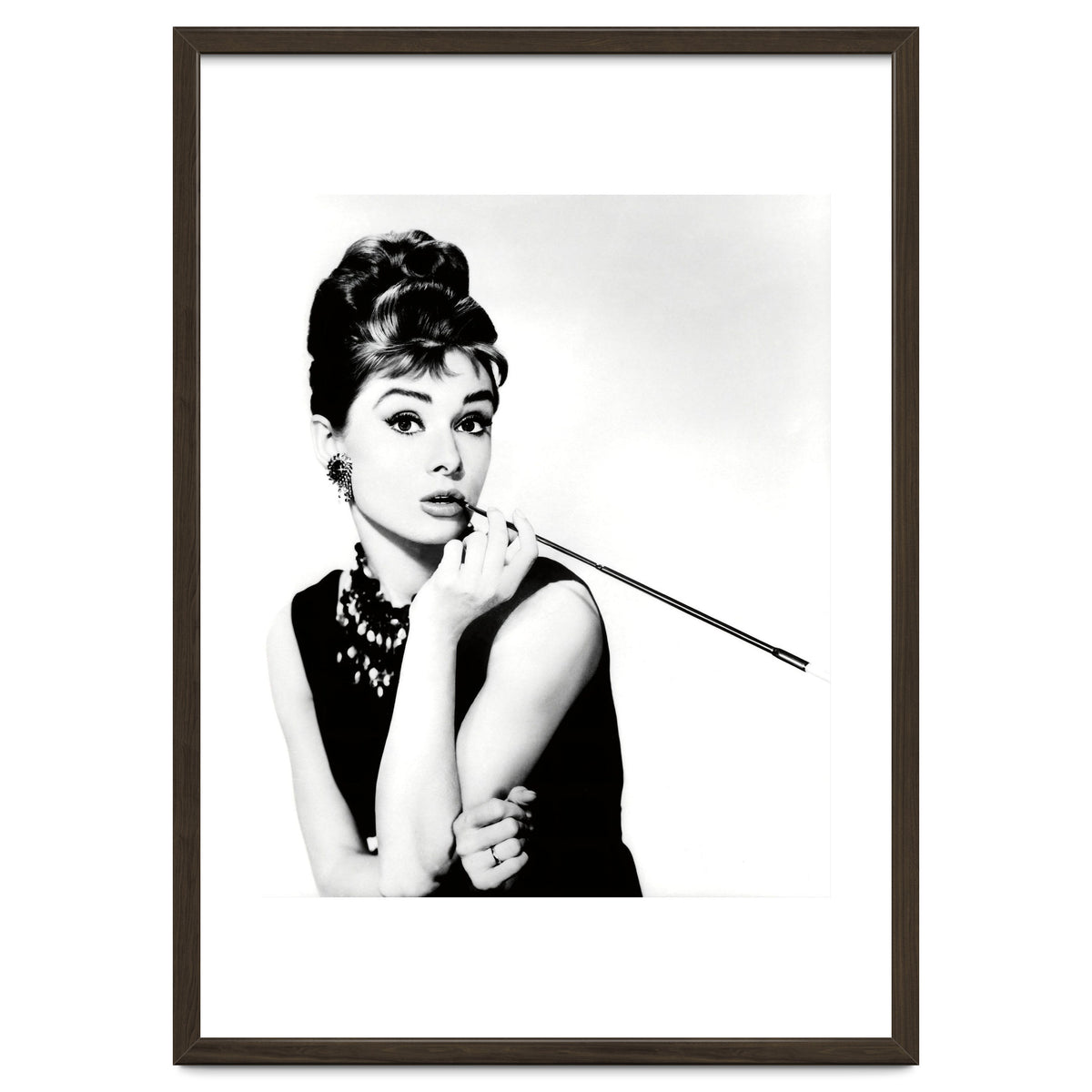 AUDREY HEPBURN in BREAKFAST AT TIFFANY'S (1961), directed by BLAKE EDWARDS.