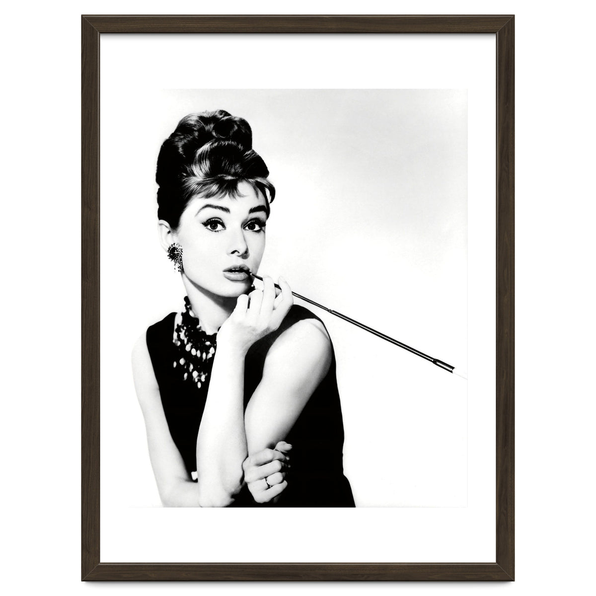 AUDREY HEPBURN in BREAKFAST AT TIFFANY'S (1961), directed by BLAKE EDWARDS.