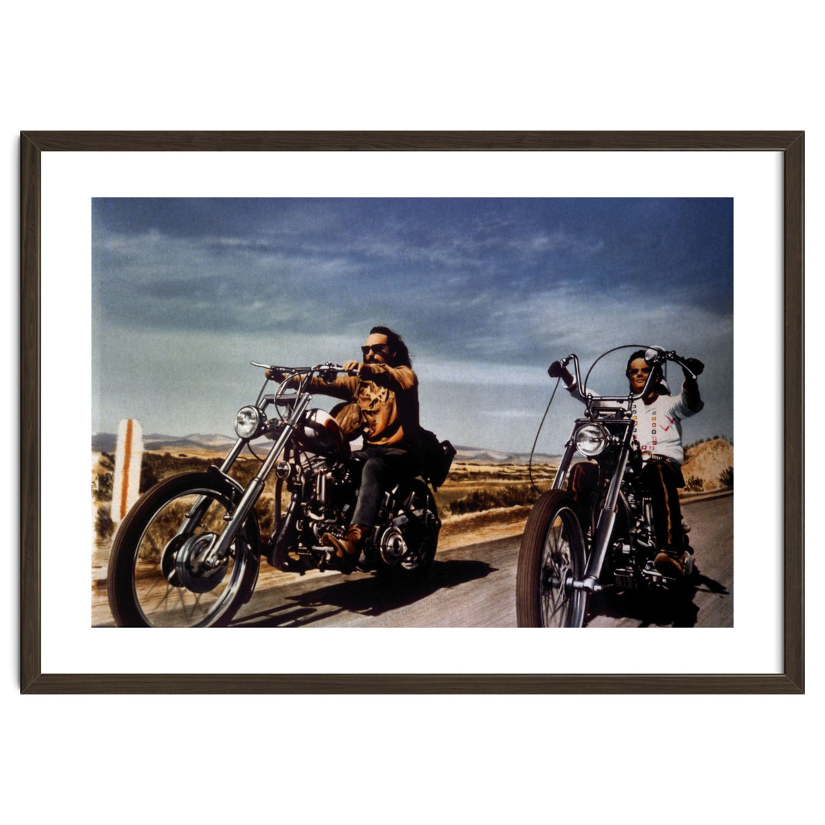 DENNIS HOPPER and PETER FONDA in EASY RIDER (1969), directed by DENNIS HOPPER.