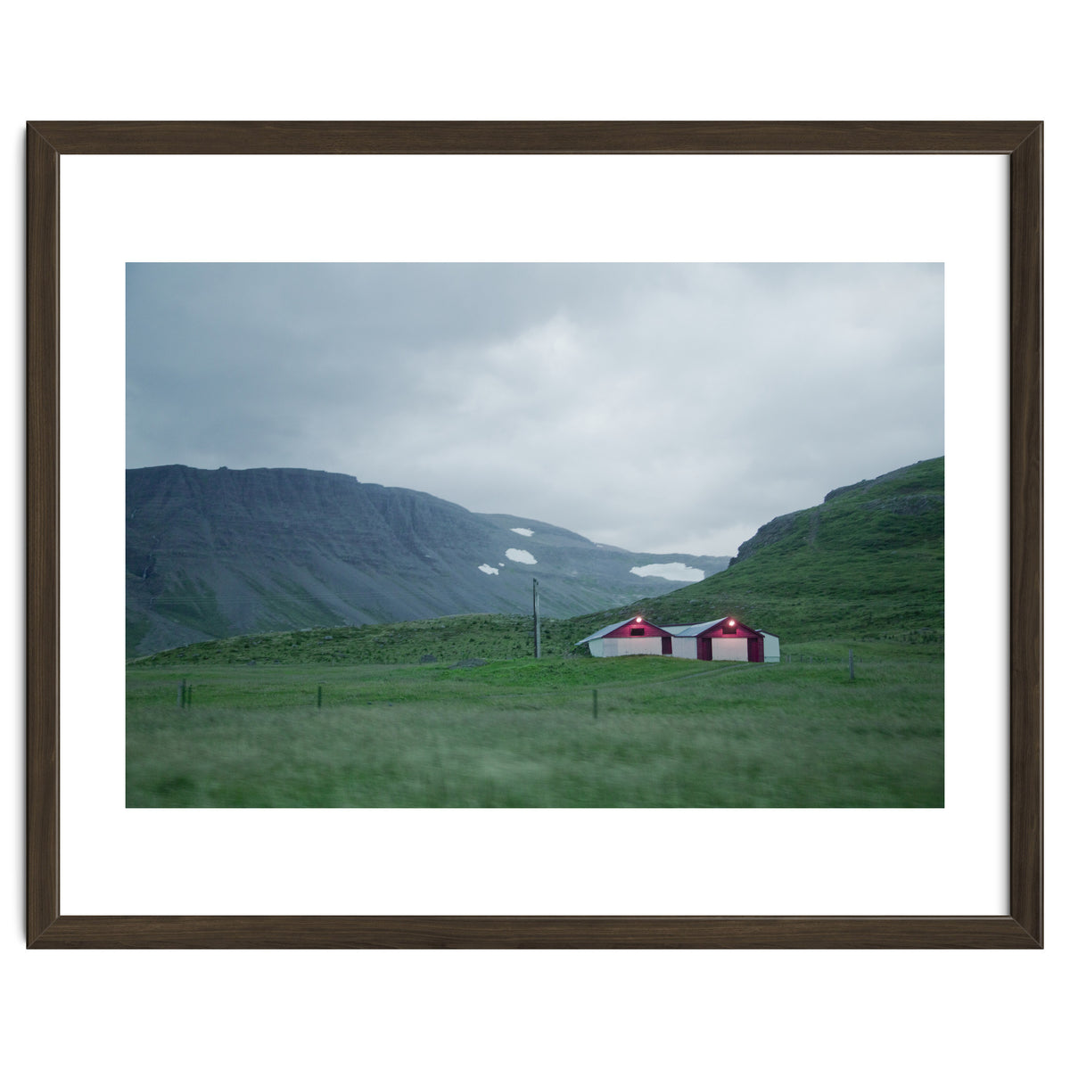 Cabins under the twilight - Iceland