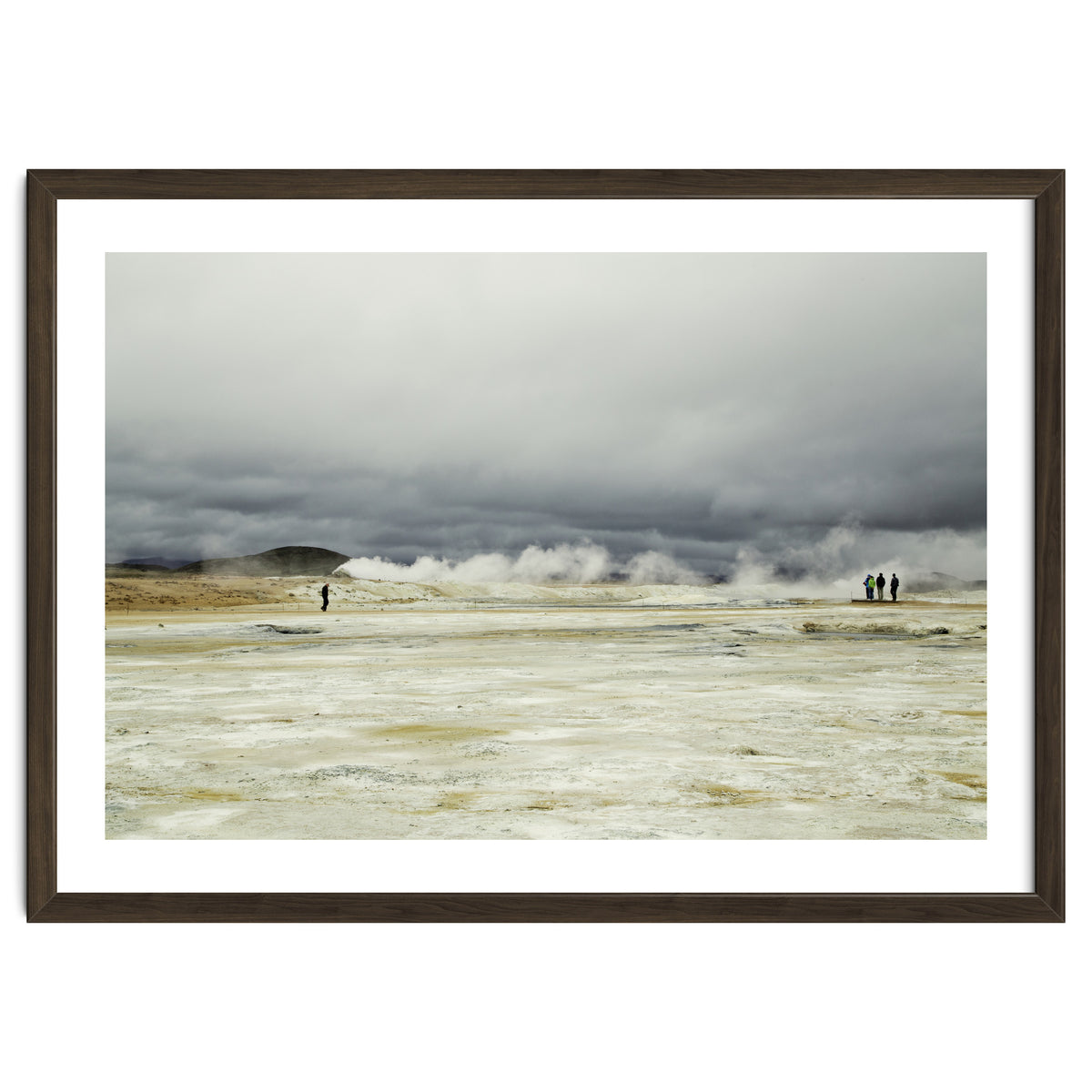 Tourists at the volcano steam spot - Iceland