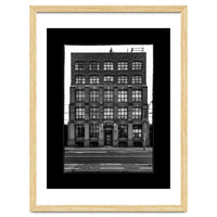 No 736 Dundas St E 1 with Border