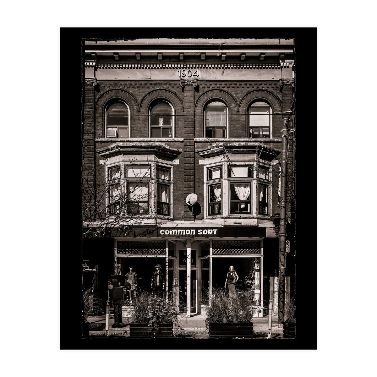 Nos 760 - 762 Queen St E 1 with Border (Print Only)