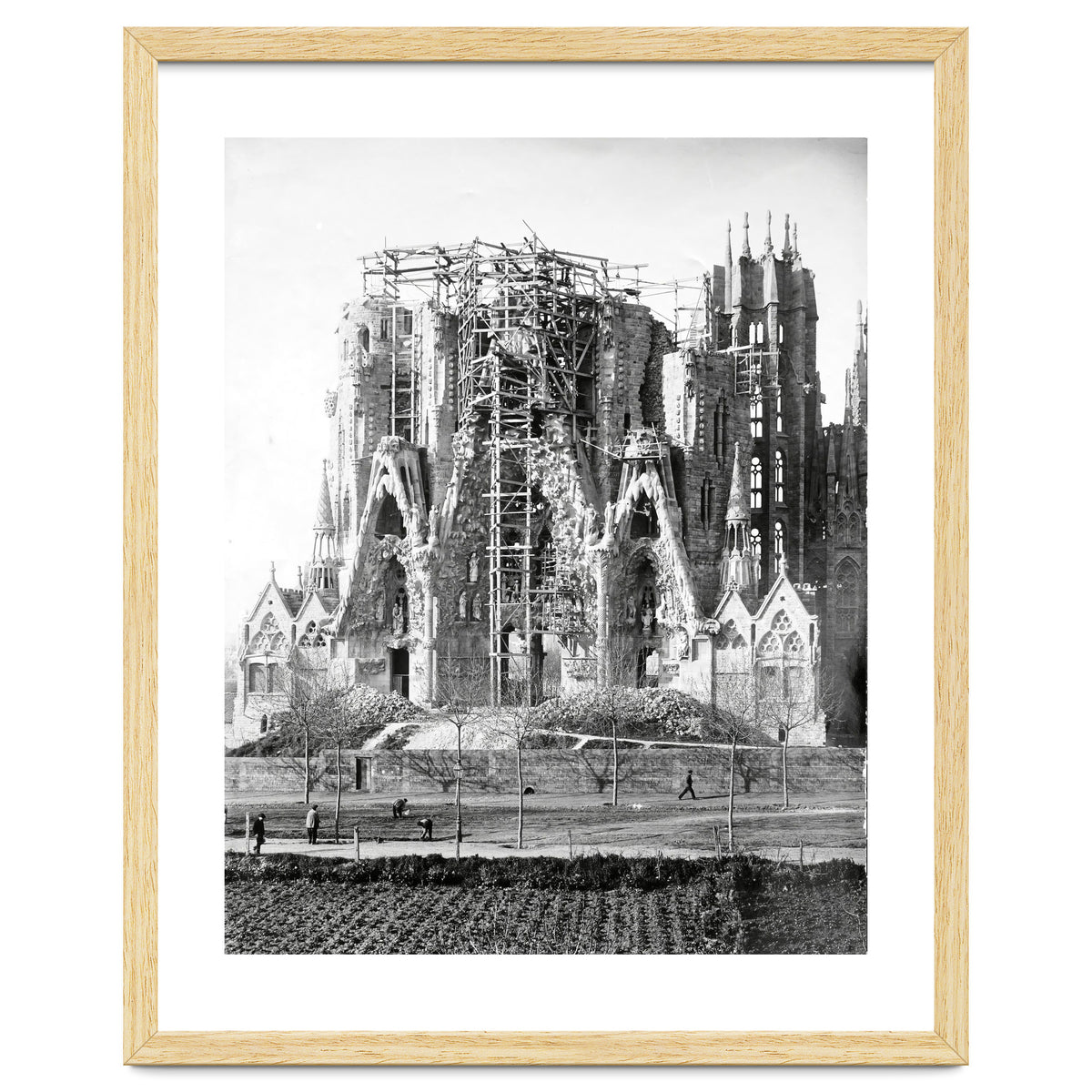 VIEW OF THE "SAGRADA FAMILIA" BASILICA BY ARCHITECT ANTONI GAUDI, PHOTOS OF WORK.  Ca. 1910.