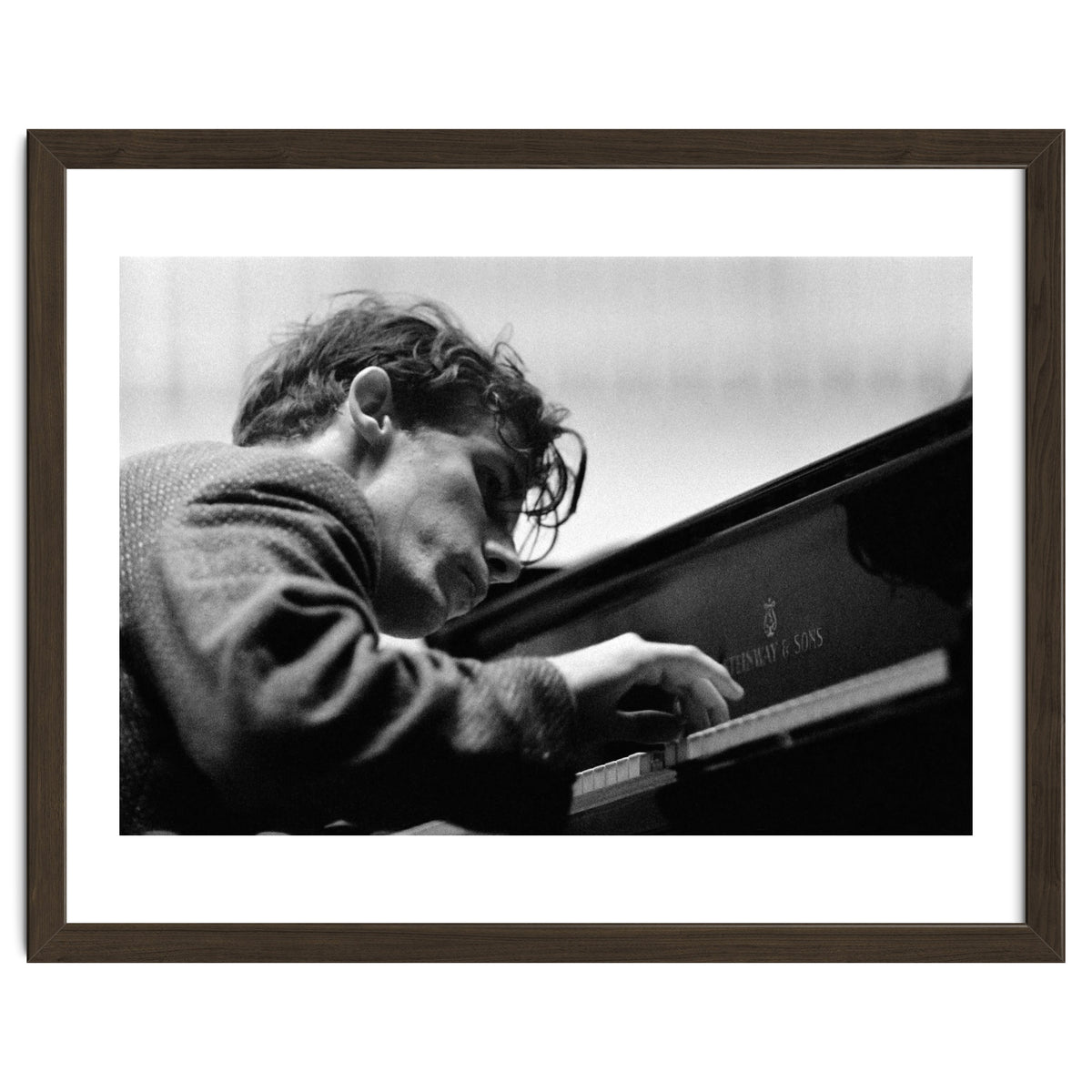 Pianist Glenn Gould with the Berlin  Philharmonic Orchestra under Herbert von Karajan. Berlin,1957.