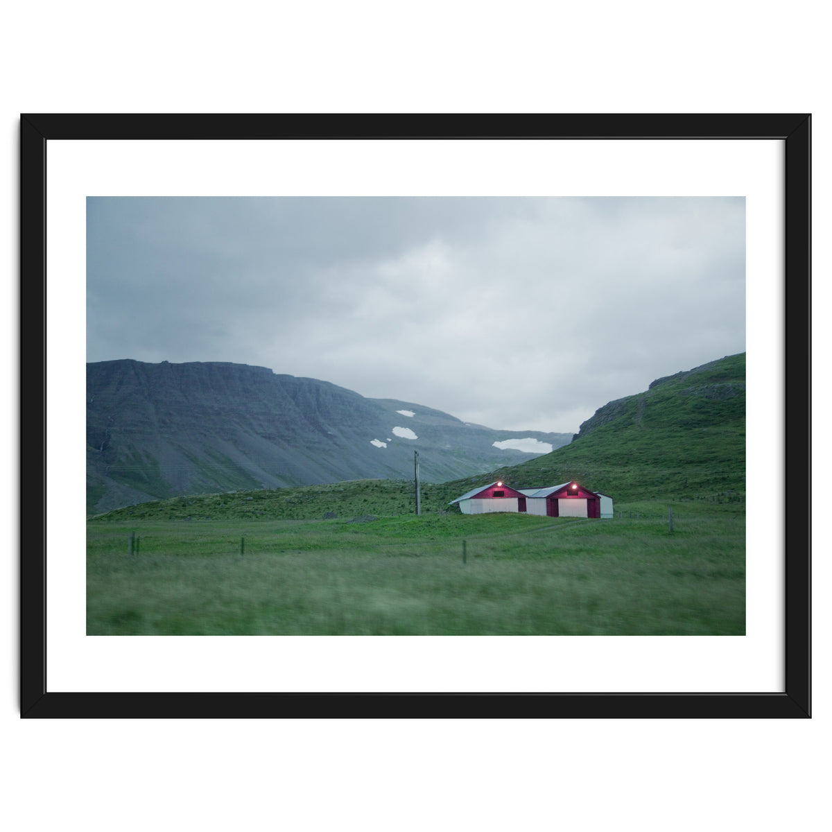 Cabins under the twilight - Iceland