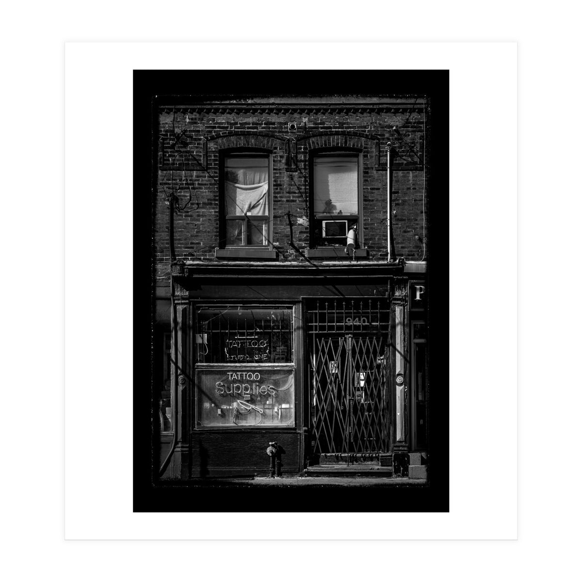 No 940 Queen St E 3 with Border (Print Only)