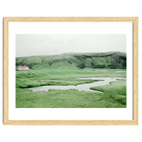 Pond and house in the middle of nowhere - Iceland