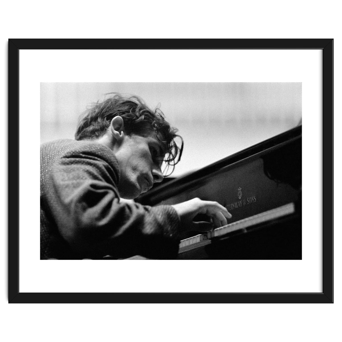 Pianist Glenn Gould with the Berlin  Philharmonic Orchestra under Herbert von Karajan. Berlin,1957.