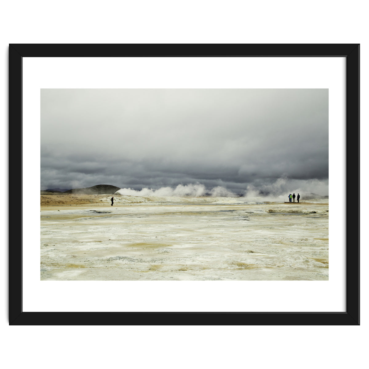 Tourists at the volcano steam spot - Iceland