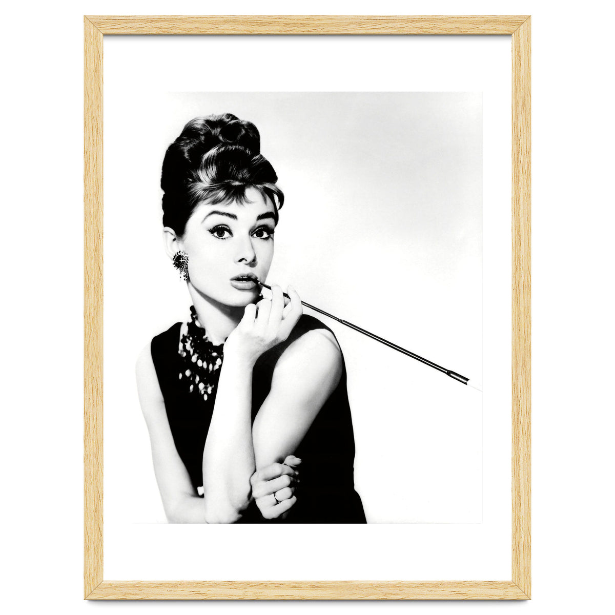 AUDREY HEPBURN in BREAKFAST AT TIFFANY'S (1961), directed by BLAKE EDWARDS.