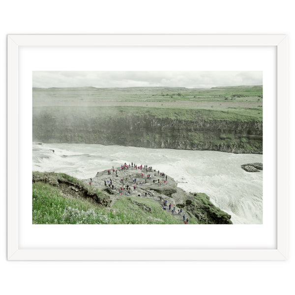Tourists at the edge of the big river - Iceland