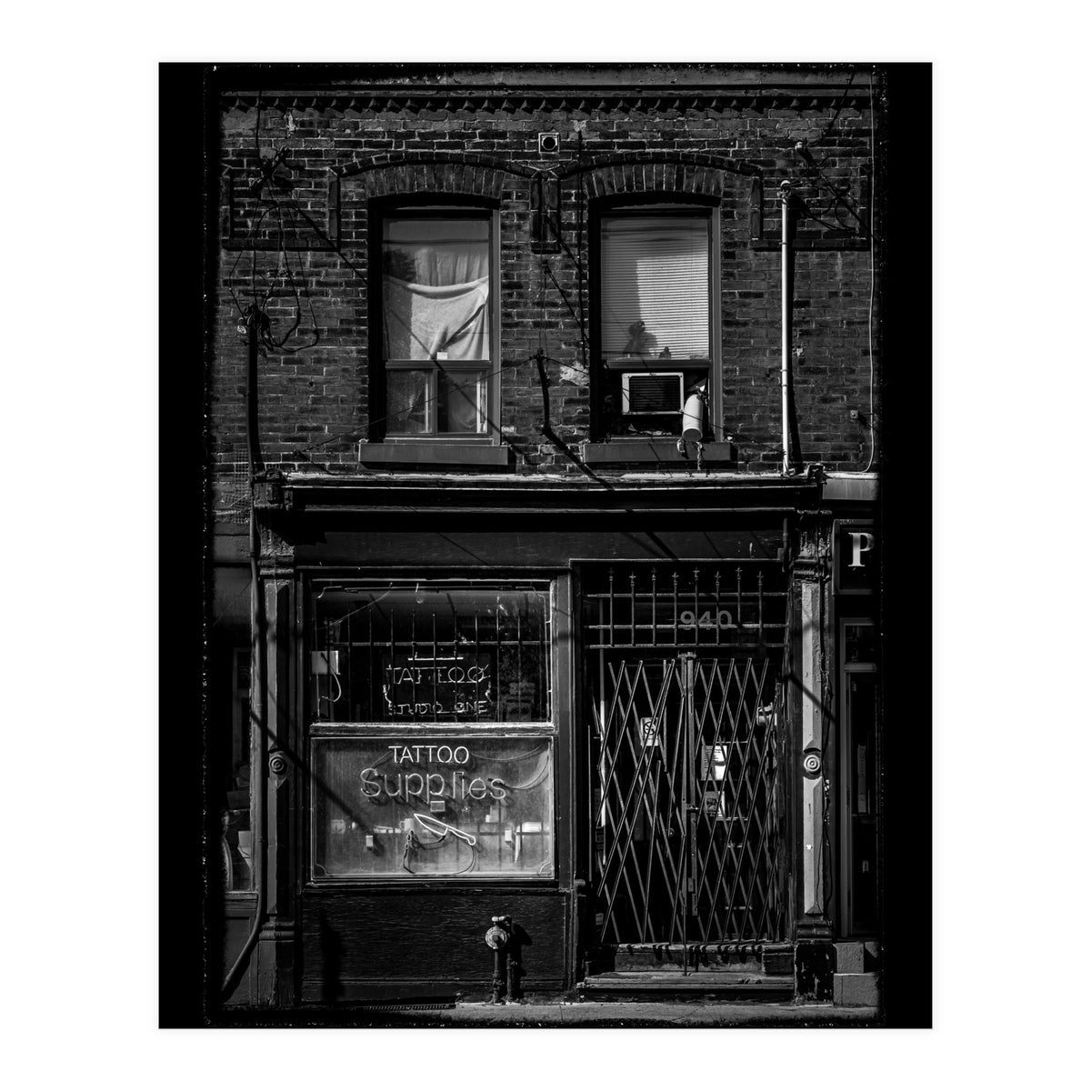 No 940 Queen St E 3 with Border (Print Only)