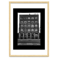 No 736 Dundas St E 1 with Border