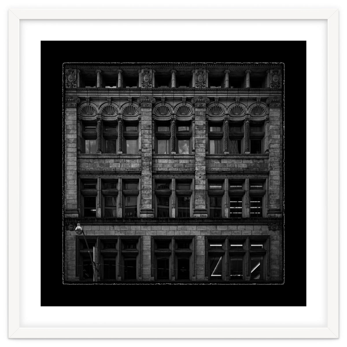 No 11 Adelaide St W 1 with Border