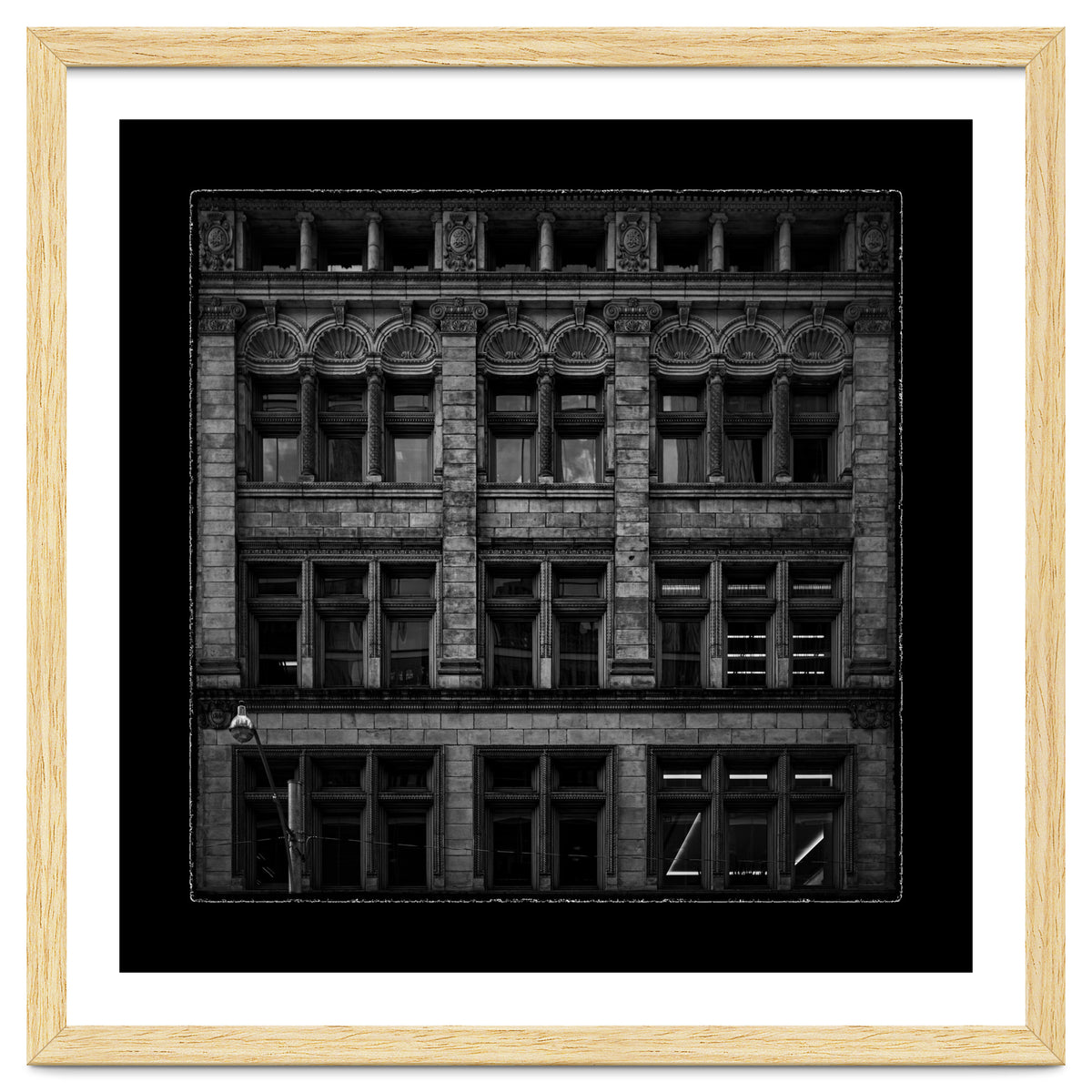 No 11 Adelaide St W 1 with Border