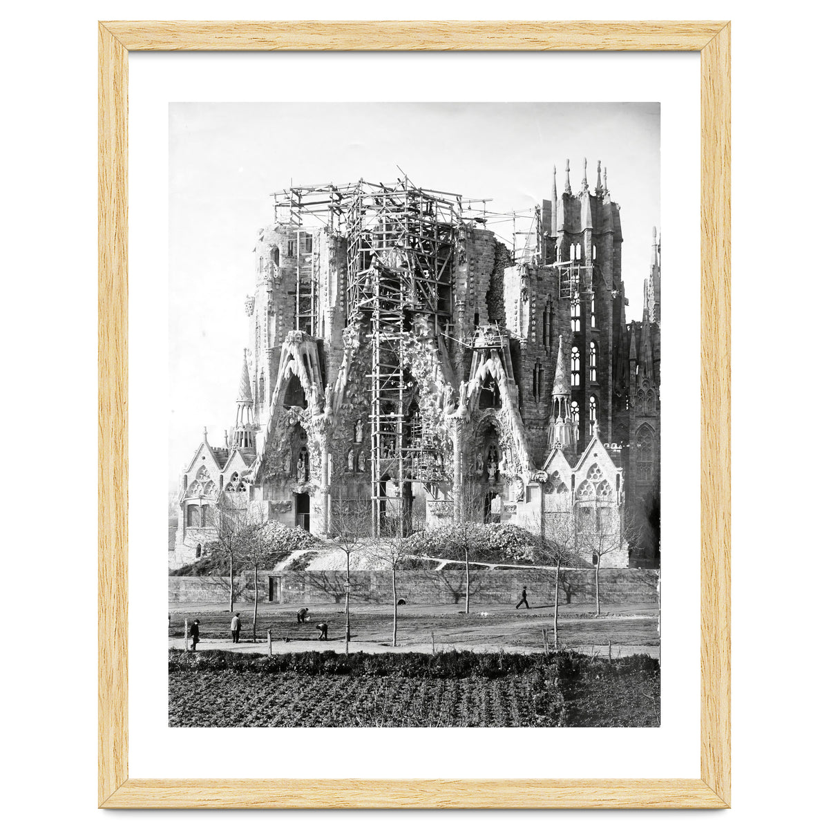 VIEW OF THE "SAGRADA FAMILIA" BASILICA BY ARCHITECT ANTONI GAUDI, PHOTOS OF WORK.  Ca. 1910.