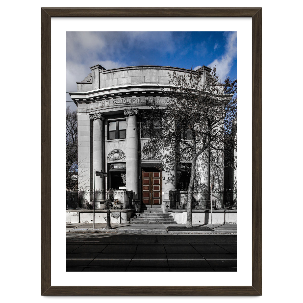 No 744 Queen St E 5 Color Version