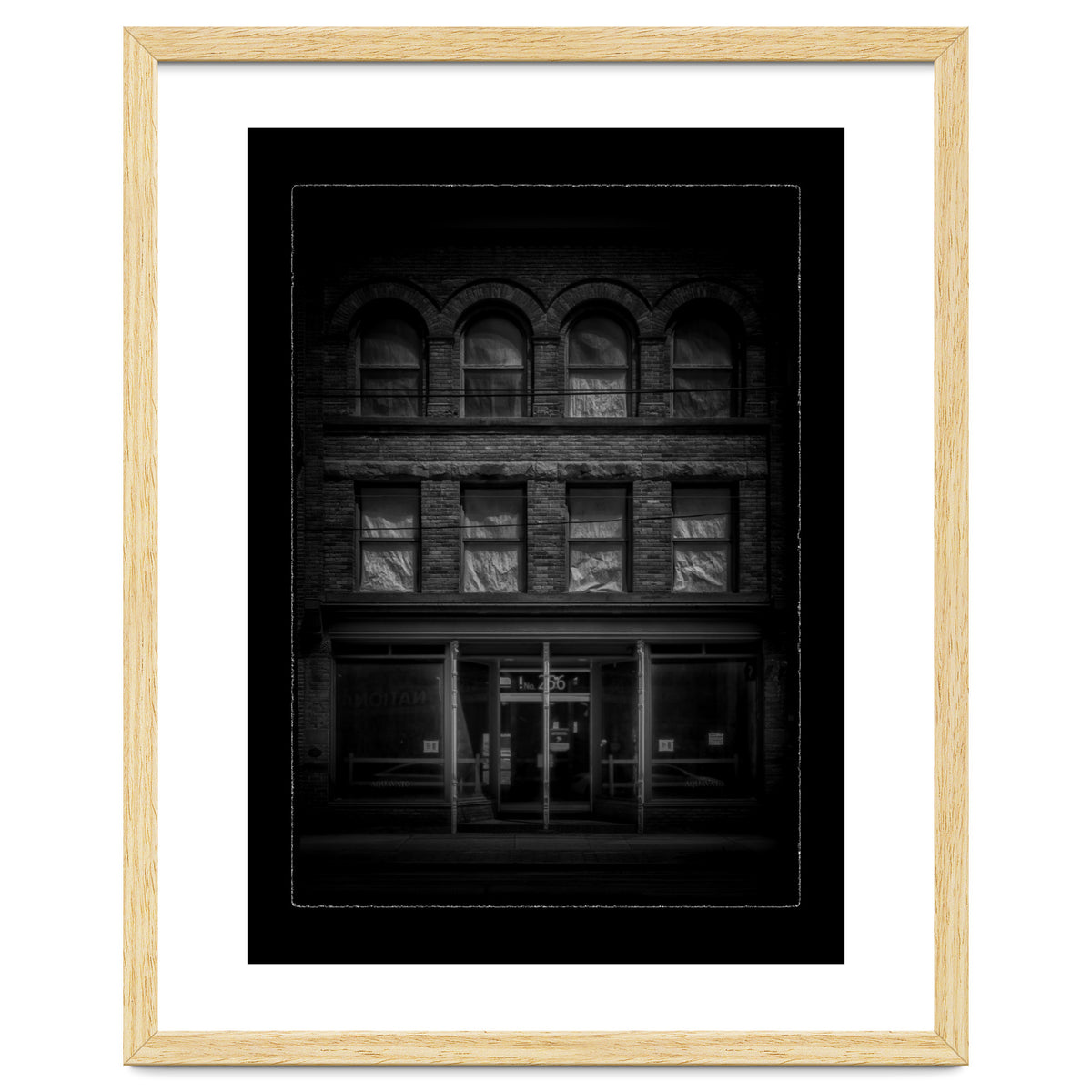 No 256 King St E 1 with Border