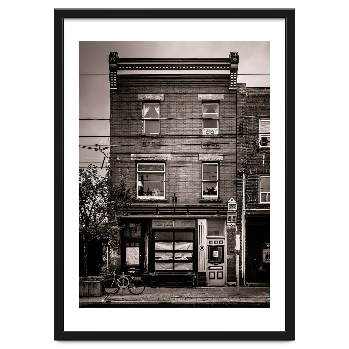 No 993 Queen St E 1 Version 2