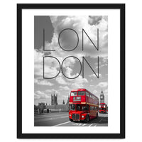 Red Buses in London | Text & Skyline