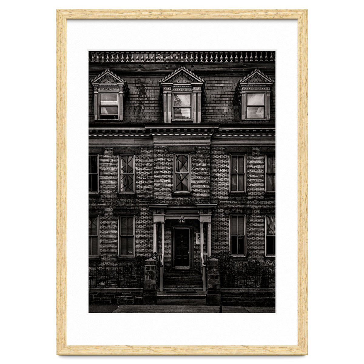 No 73 Simcoe St Toronto Canada