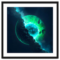 Emerald Lunar Core Cracking Open
