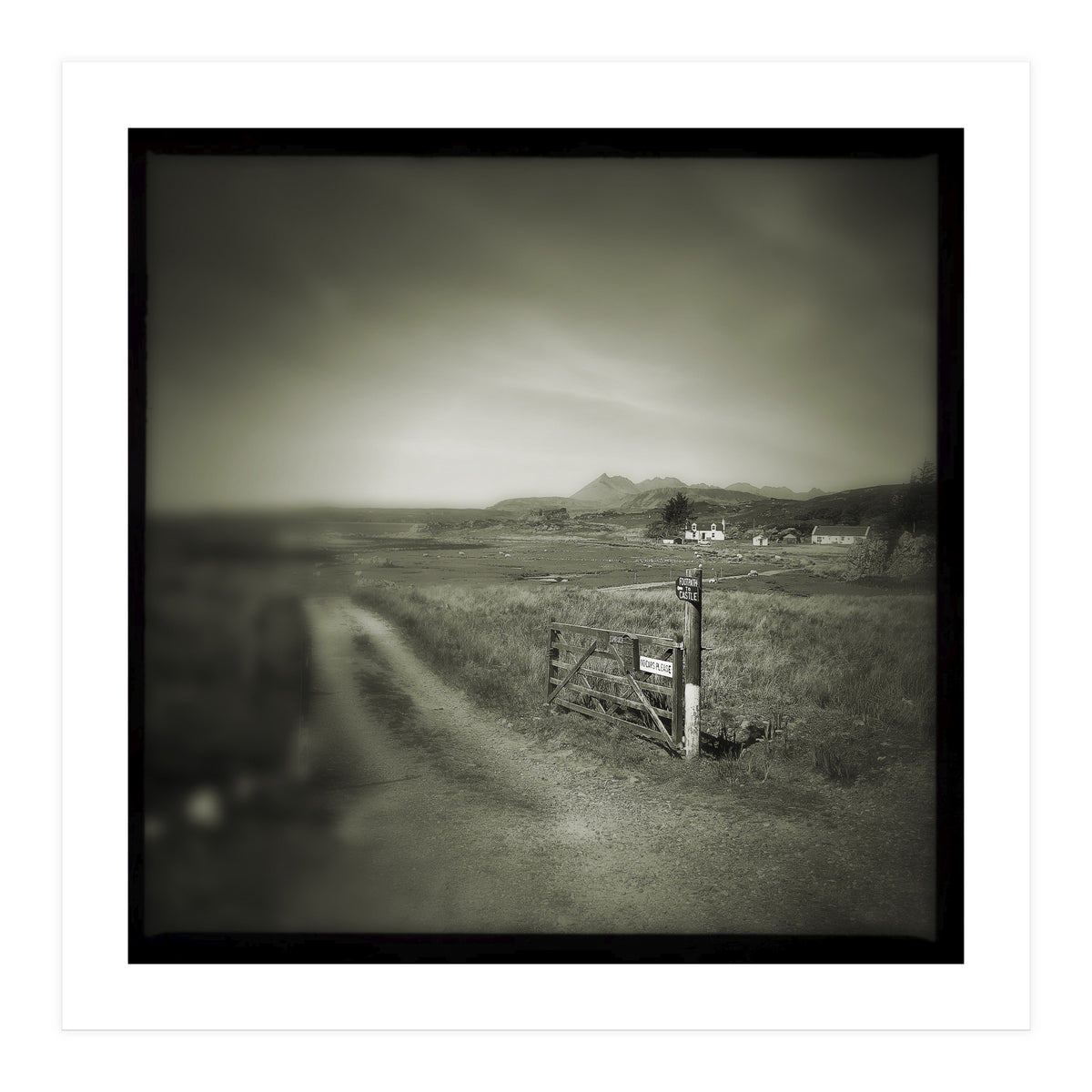 Dunscaith Castle 4 (Print Only)