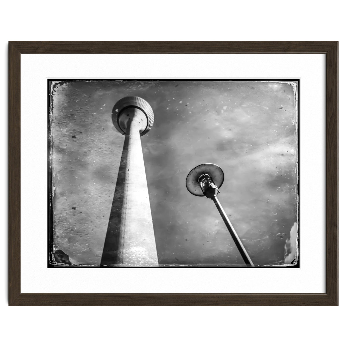 The tower and the lamp