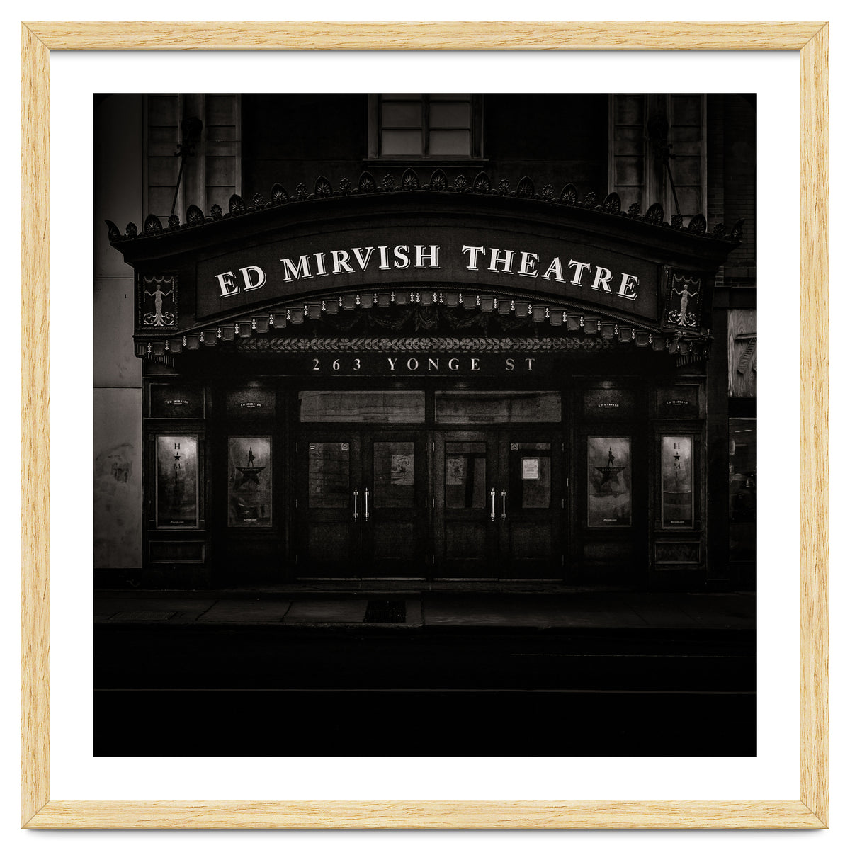 No 263 Yonge St Toronto Canada 1