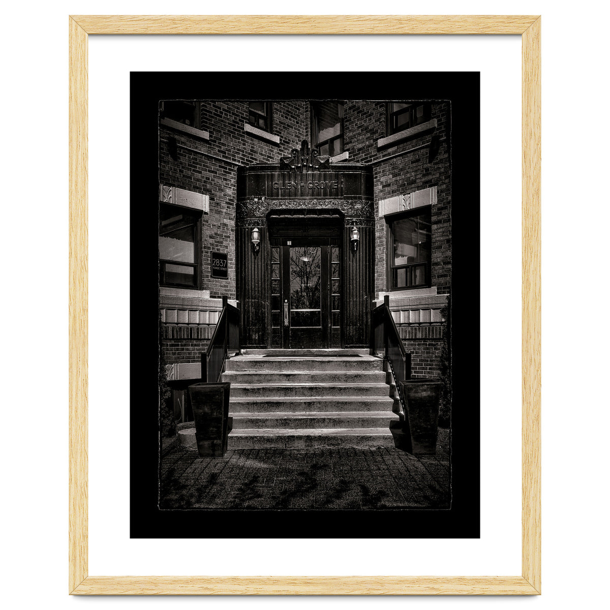 No 2837 Yonge St 1 with Border