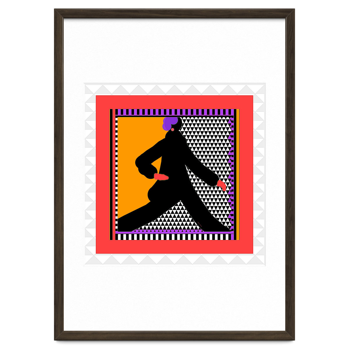 WOMAN WEARING BLACK TAKING A STROLL