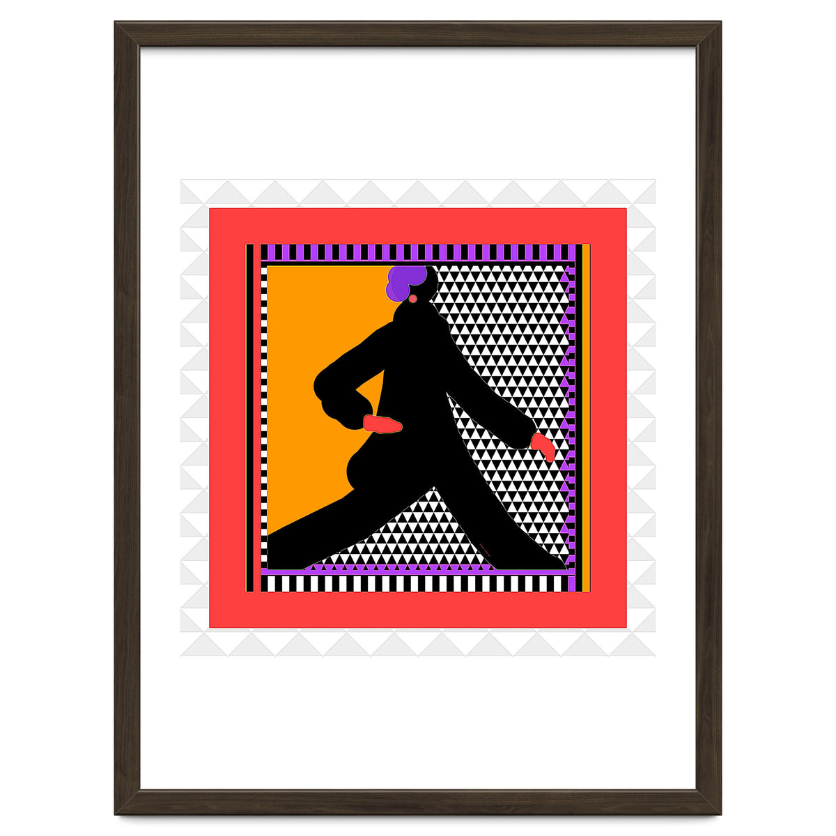 WOMAN WEARING BLACK TAKING A STROLL