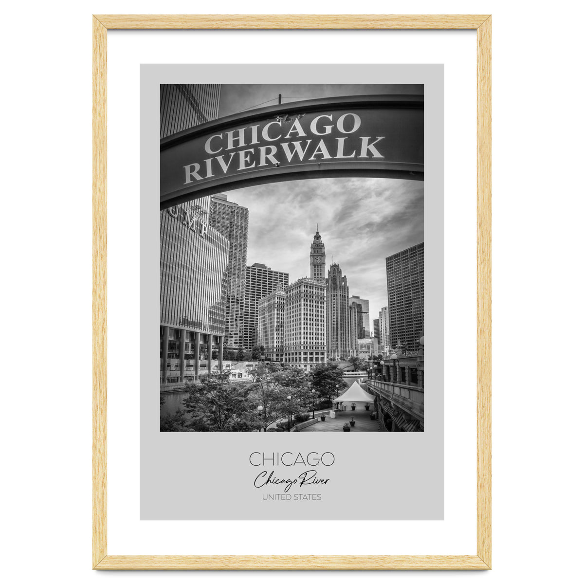 In focus: CHICAGO Riverwalk