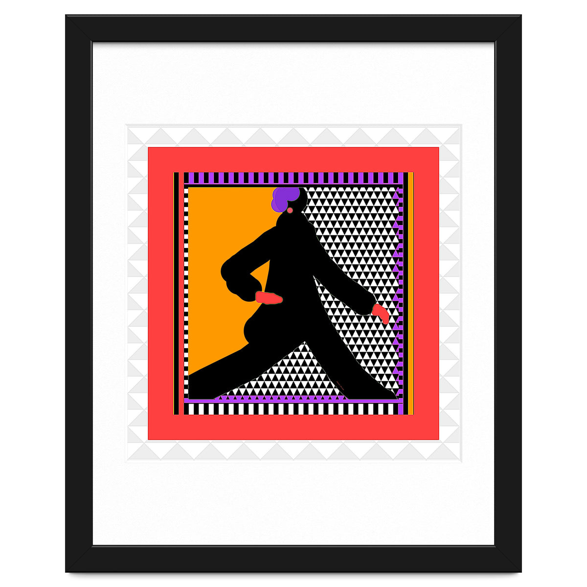 WOMAN WEARING BLACK TAKING A STROLL