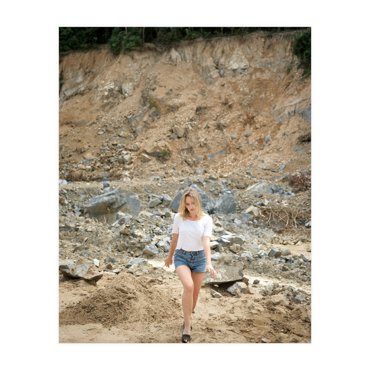 Hai Tac Rocks (Print Only)