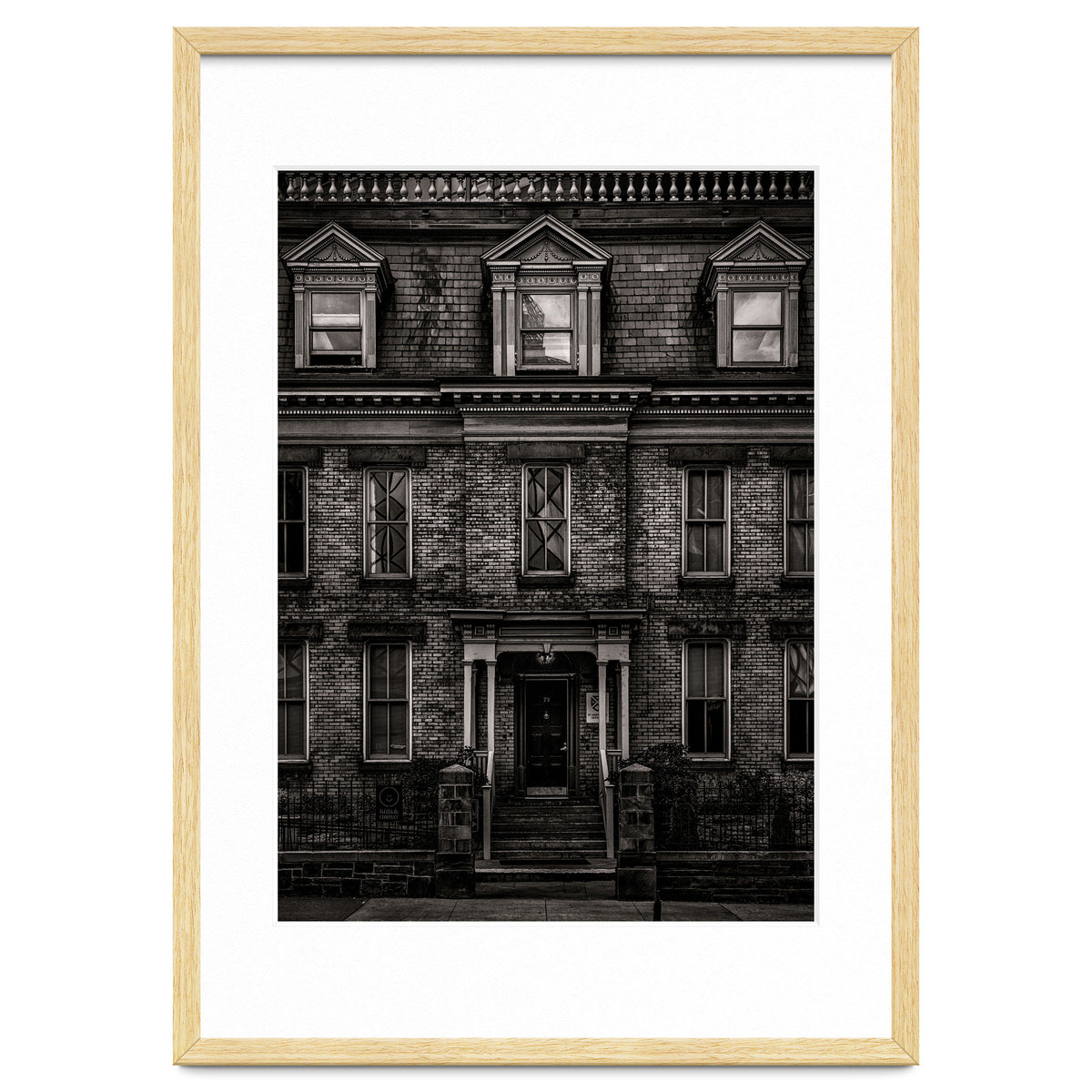 No 73 Simcoe St Toronto Canada