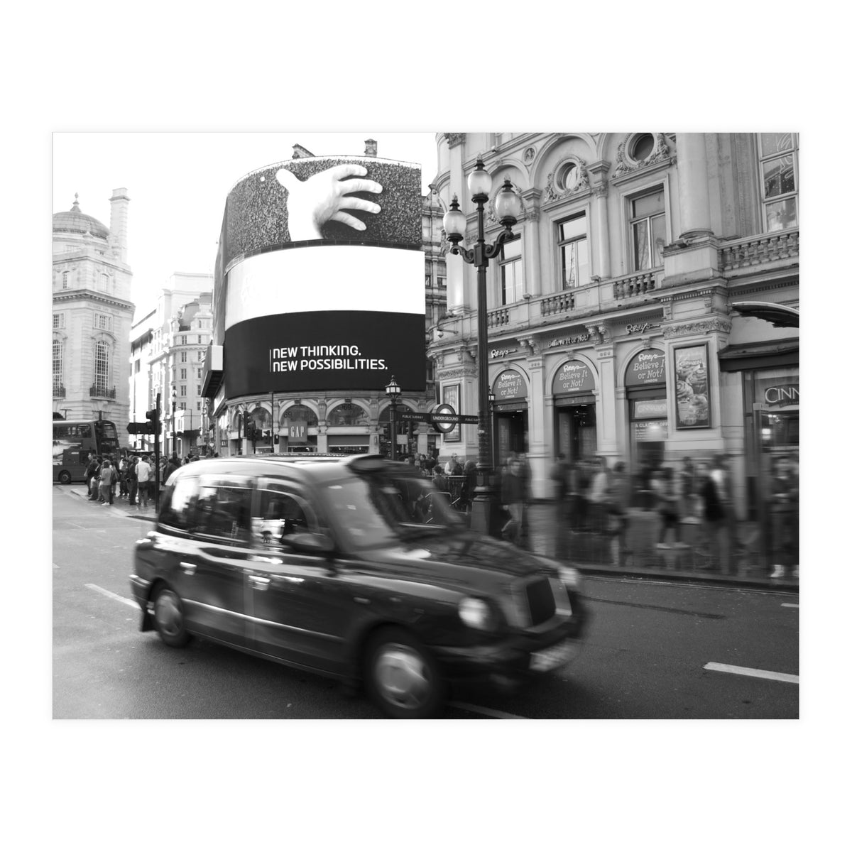 London Piccadilly Circus (Print Only)